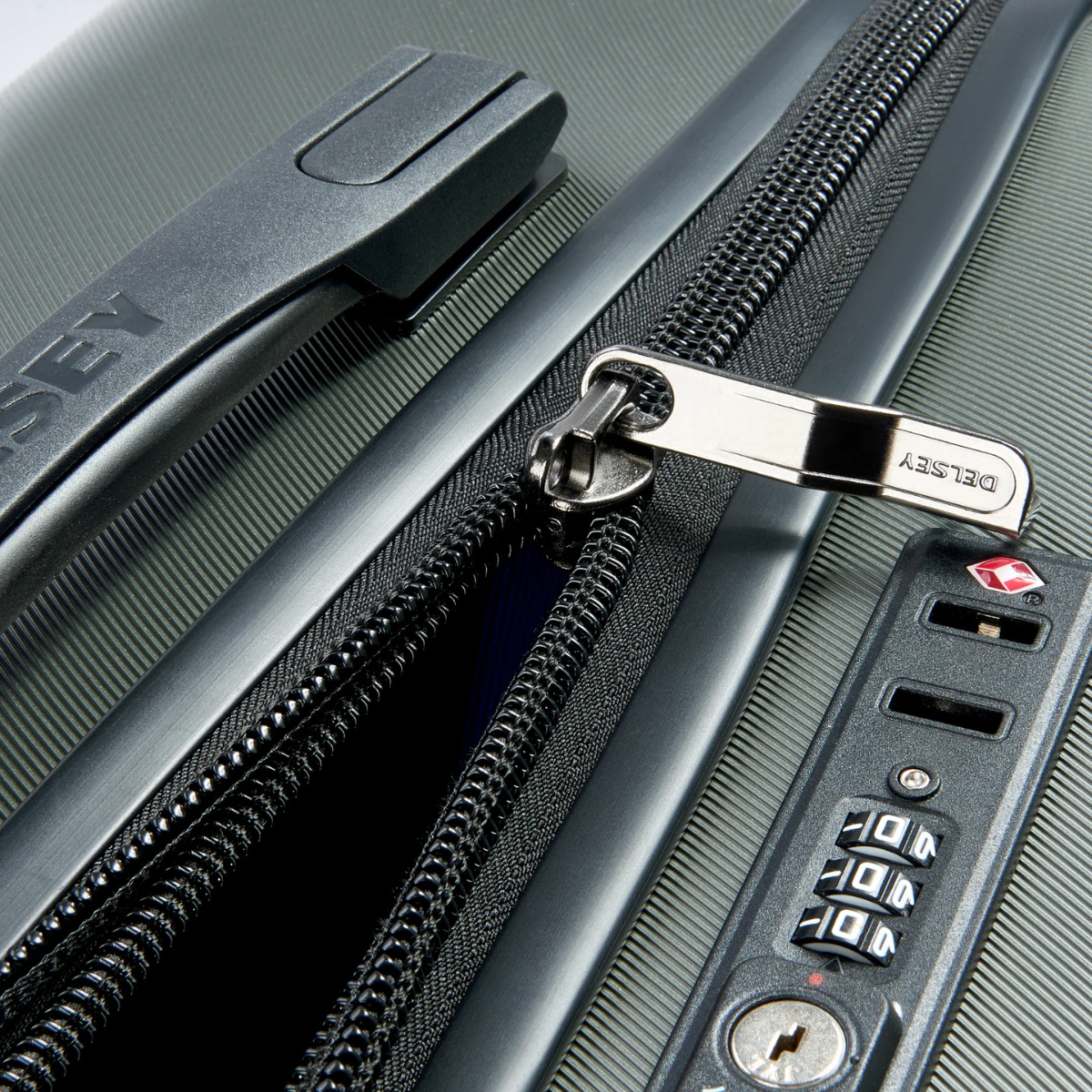 Delsey Comete Plus +