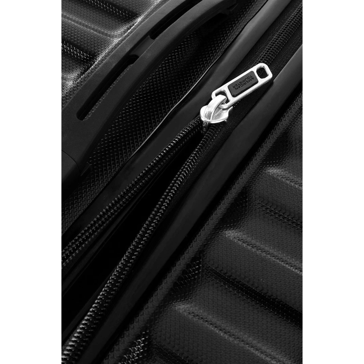 American Tourister Sky Bridge
